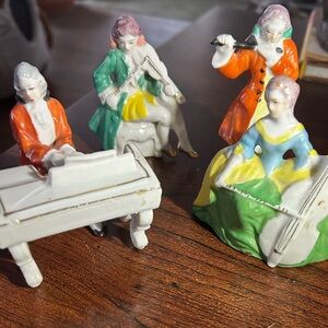 Vtg Made in Occupied Japan Figurines
Lot 5